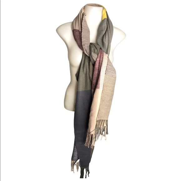 Gap | Multi-Color Long Oversized Fringe Scarf warm cute and comfortable - Picture 2 of 7